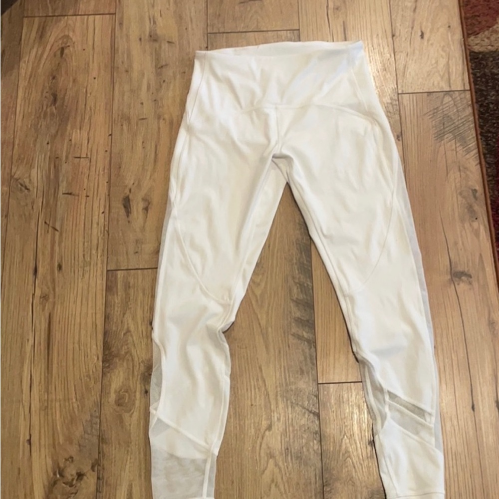 White, Wunder Under, high-waisted Lululemon leggings